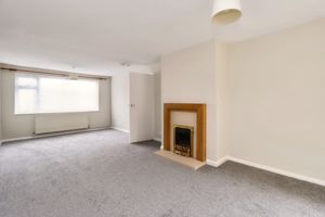 Sitting room (1)- click for photo gallery